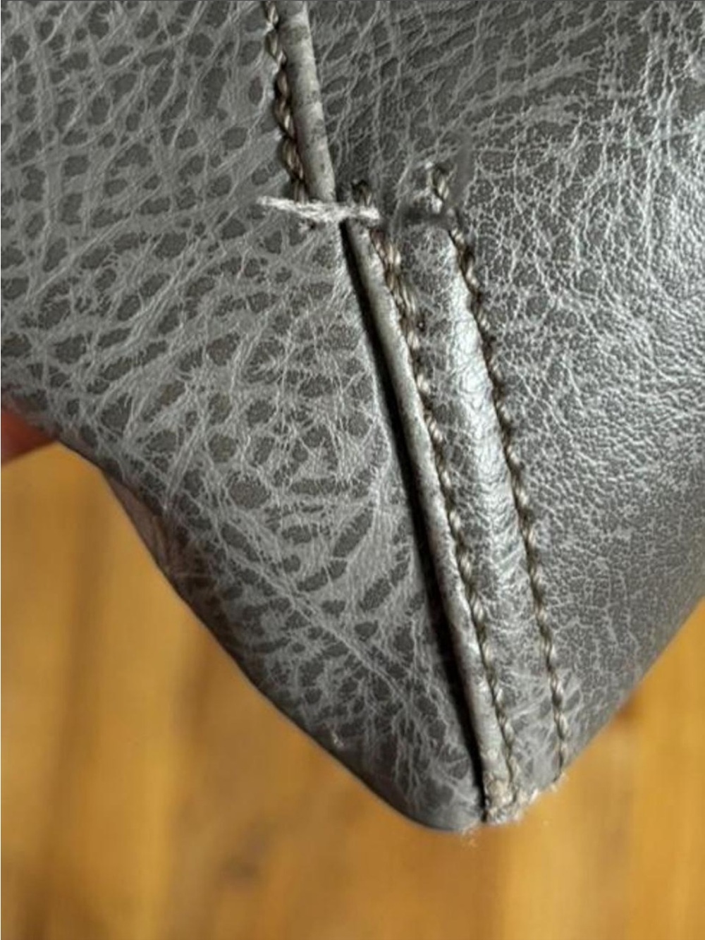 Matt & Nat Grey Crossbody Adjustable Leather Messenger Bag/Purse - Picture 7 of 8